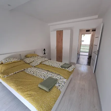 Sunday Rose 3 Zamárdi